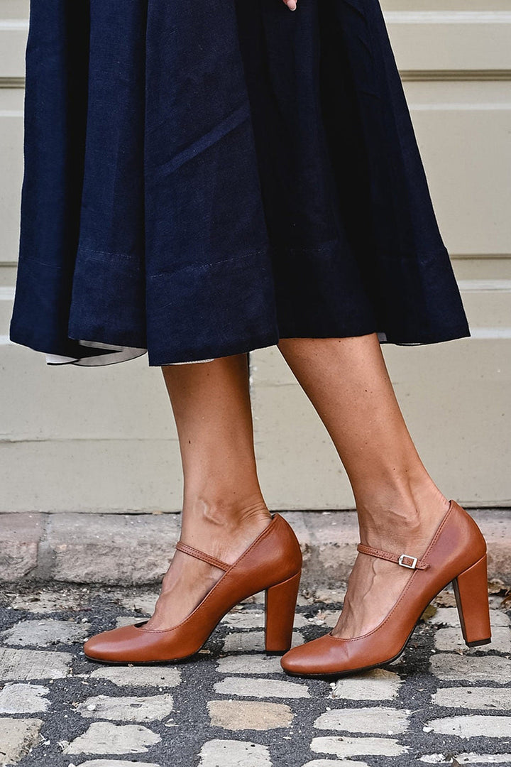 Bravina | Sandalias diarias con tira en tacón bajo