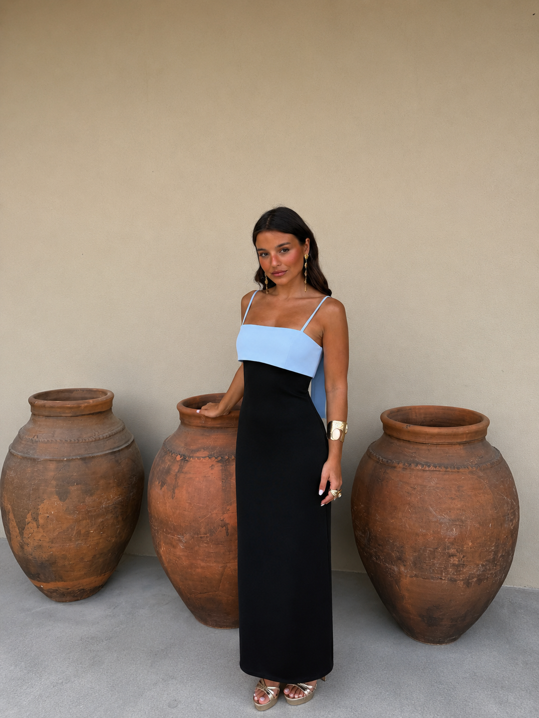 Erica / Vestido en negro y azul