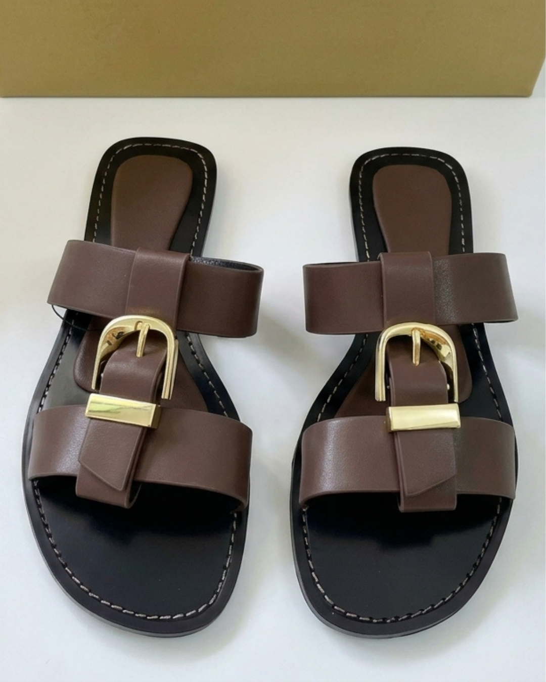 SANDALIAS HEBILLA